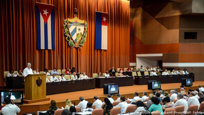 Kuba | Beratung über neue Verfassung (picture-alliance/dpa/AP Photo/ACN/P. Padilla)