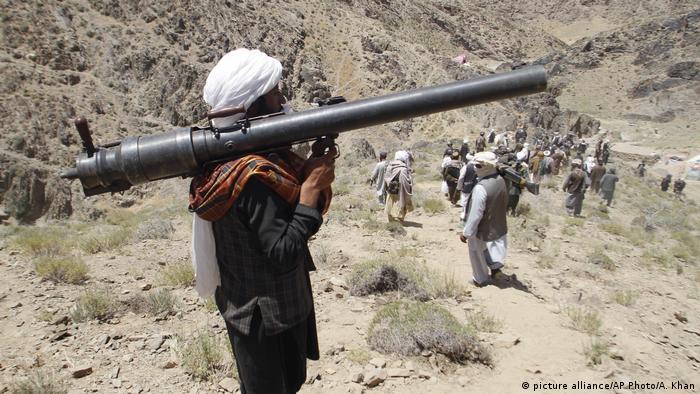 Afghanistan - Taliban Kämpfer (picture alliance/AP Photo/A. Khan)