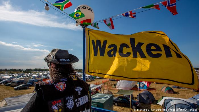 wacken fan (picture-alliance/Eibner-Pressefoto/D. Jacobs)