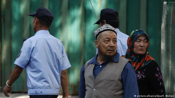 China Ethnie der Uiguren (picture-alliance/dpa/O. Weiken)