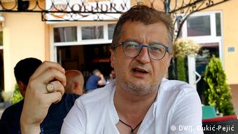 Serbien Reportage aus dem Preševo-Tal | Belgzim Kamberi, Journalist und Menschenrechtler (DW/J. ÄukiÄ‡-PejiÄ‡)