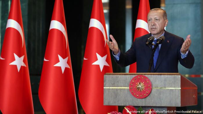 Türkei Ankara Rede Erdogan (picture-alliance/Xinhua/Turkish Presidential Palace)