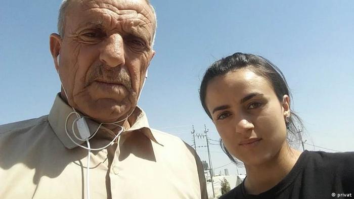 Irak - Versklavung von Jesiden - Ashway Haji Hamid mit ihrem Vater (privat)
