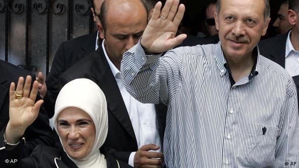 Türkischer Premierminister Erdogan mit Ehefrau Emine