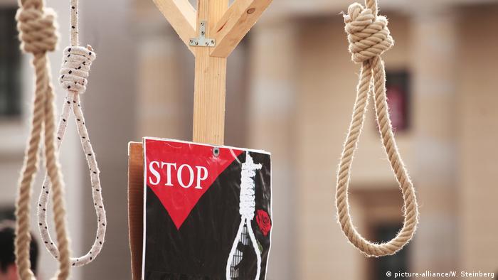 Gegen die Todesstrafe (picture-alliance/W. Steinberg)
