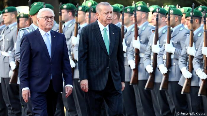 Deutschland Recep Tayyip Erdogan, Präsident Türkei | mit Bundespräsident Steinmeier (Reuters/R. Krause)