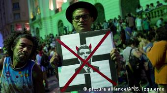 Brasilien - Demonstrationen gegen Bolsonaro (picture alliance/AP/S. Izquierdo)