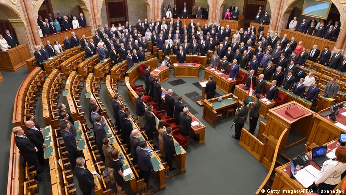 Ungarn Parlament (Getty Images/AFP/A. Kisbenedek)