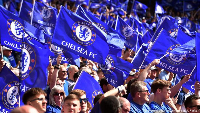 Chelsea FC considers Auschwitz lesson for racist fans | News | DW | 11.