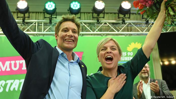 Bayern Landtagswahl Hartmann und Schulze | Jubel (Reuters/A. Gebert)