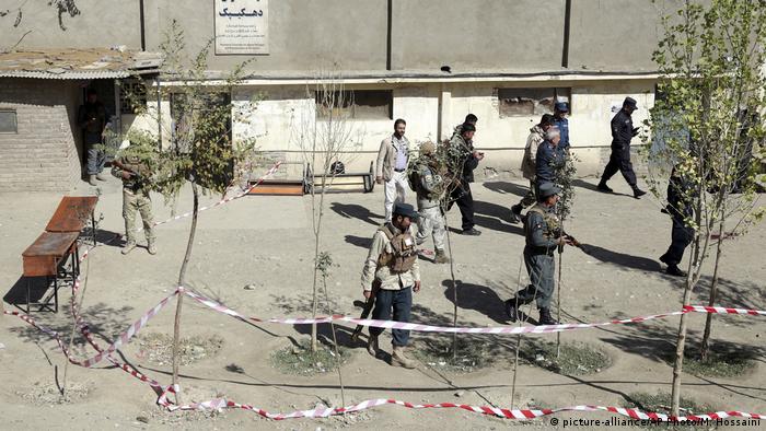 Afghanistan Parlamentswahl | Anschlag in Kabul (picture-alliance/AP Photo/M. Hossaini)