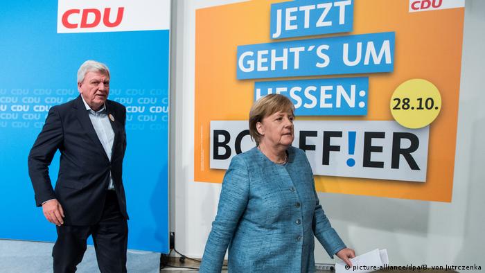 Bouffier and Merkel (picture-alliance/dpa/B. von Jutrczenka)