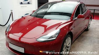 Новый автомобиль Tesla Model 3