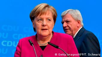 Berlin Merkel-Pressekonferenz nach Hessen-Wahl (Getty Images/AFP/T. Schwarz)