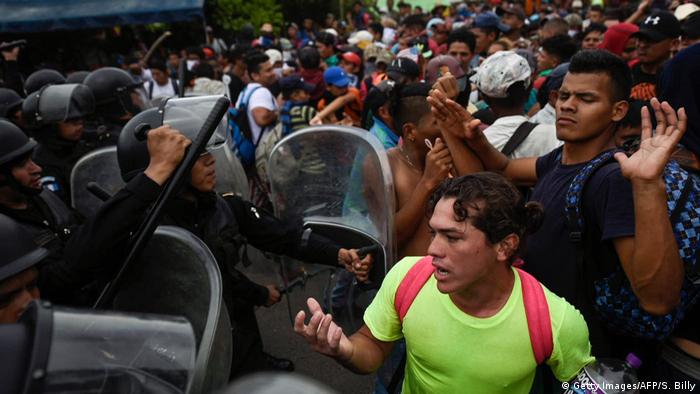 Mittelamerika Flüchtlings-Caravan Richtung USA (Getty Images/AFP/S. Billy)