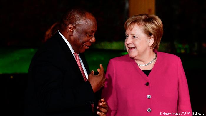 Alemania aún puede enseñarnos mucho, asegura Ramaphosa, tras su reciente visita a la tierra de la canciller Angela Merkel. (Getty Images/AFP/T. Schwarz)