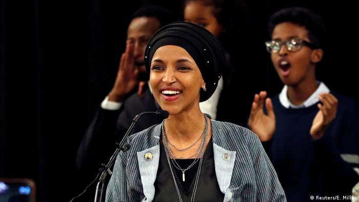 La otra musulmana que llegó a la Cámara de Representantes es la demócrata Ilhan Omar, de 36 años, que triunfó en Minnesota. 