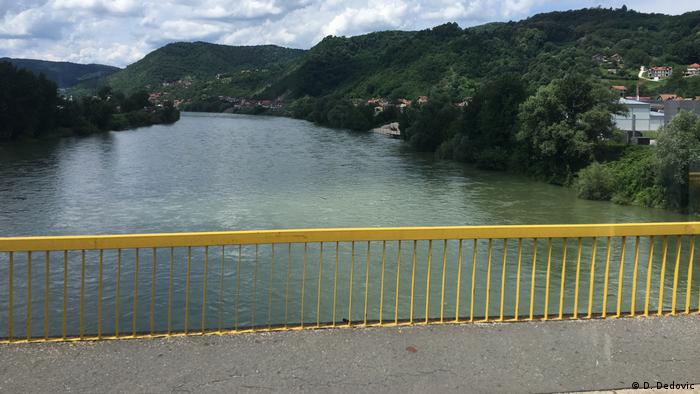 Grenzfluss Drina zwischen Serbien und Bosnien (D. Dedovic)