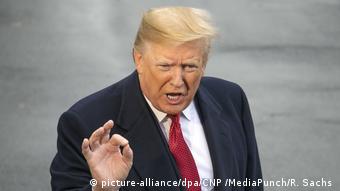 USA | Donald Trump spricht vor Medien (picture-alliance/dpa/CNP /MediaPunch/R. Sachs )