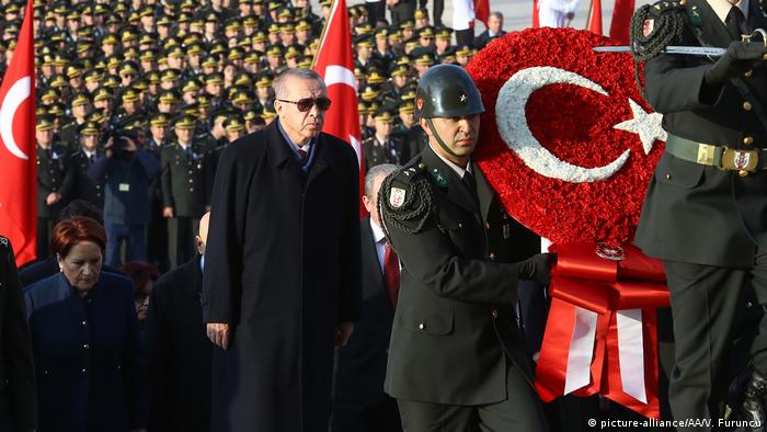 Cumhurbaşkanı Erdoğan ve devlet erkanı Anıtkabir'deki resmi törende