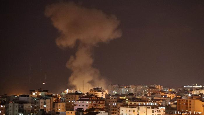 Israelischer Luftangriff auf den Gazastreifen (Reuters/S. Salem)
