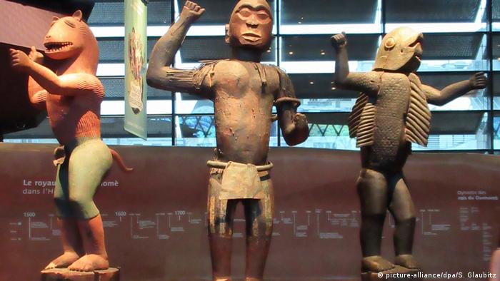 Three totems from modern-day Benin, in the Quai Branly museum (picture-alliance/dpa/S. Glaubitz)