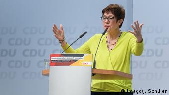 Deutschland CDU-Regionalkonferenz Düsseldorf l CDU Gerneralsekretärin Annegret Kramp-Karrenbauer
