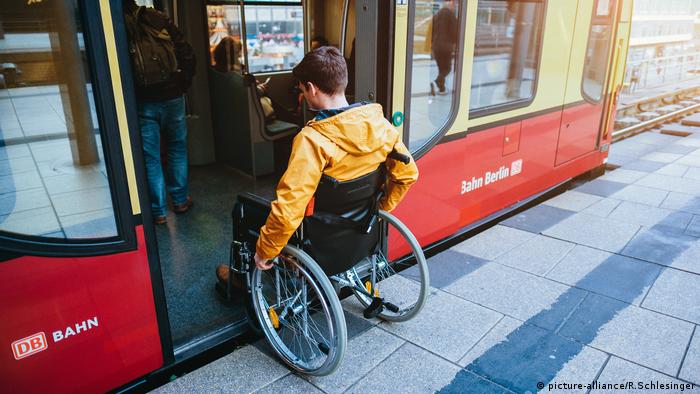 Транспортные компании в Германии обязаны создавать условия для пассажиров с ограниченной подвижностью