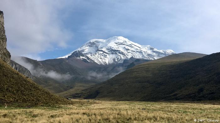 Tenemos suerte: el Chimborazo amanece despejado. Parece un lindo día para ascender.