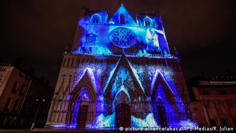 Frankreich Festival der Lichter in Lyon (picture-alliance/abaca/APS-Medias/R. Julien)