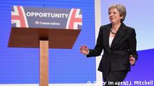 Großbritannien Parteitag Conservative Party | tanzende Theresa May, Premierministerin