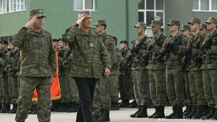 Kosovo Sicherheitstruppe (picture-alliance/AP Photo/V. Kryeziu)