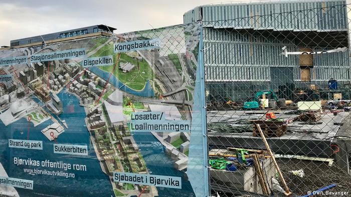Mapa do novo centro de Oslo, Noruega, com a nova Biblioteca Central no fundo