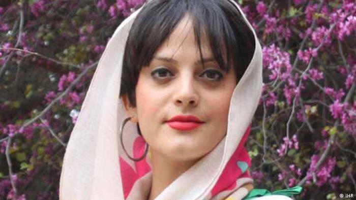 Yekta Fahandezh - Iranerin von Bahais Minderheit wurde zu 11 Jahr Haft verurteilt (IHR)