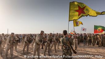 Μαχητές της κουρδικής πολιτοφυλακής YPG στη Συρία