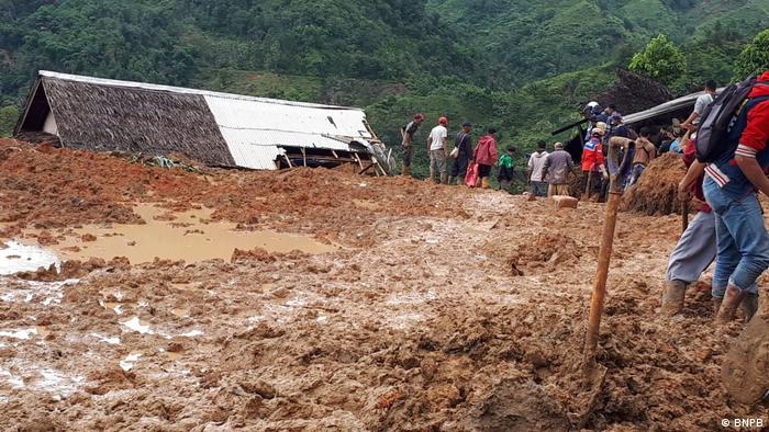 Bencana Longsor Dan Banjir Awali Tahun Baru 2019 Indonesia