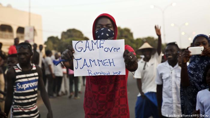 Gambia, Serrekunda: Kommission gegen Menschenrechtsverletzungen (picture-alliance/AP/J. Delay)