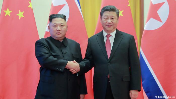 China, Peking: Der nordkoreanische Staatschef Kim Jong Un trifft Präsident Xi Jinping (Reuters/KCNA)