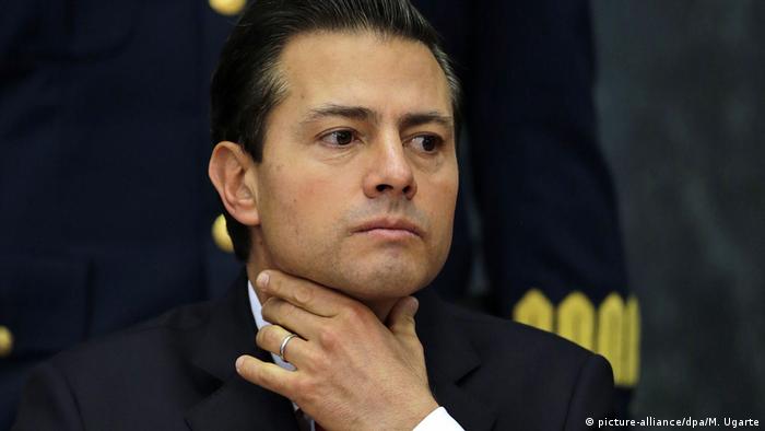 ¿Hasta el cuello? Enrique Pena Nieto, expresidente de México (2012-2018). 