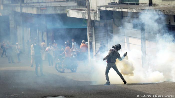 تظاهرات در شهر تاچیرا، ونزوئلا، علیه دولت مادورو، ۲۳ ژانویه ۲۰۱۸ 