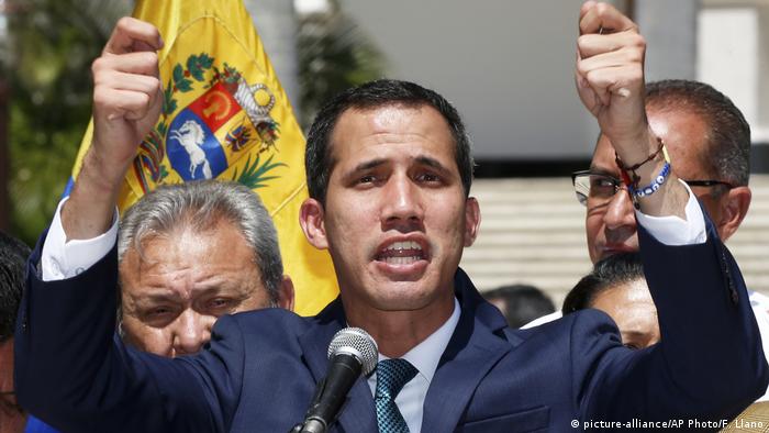 Venezuela Juan Guaido (picture-alliance/AP Photo/F. Llano)