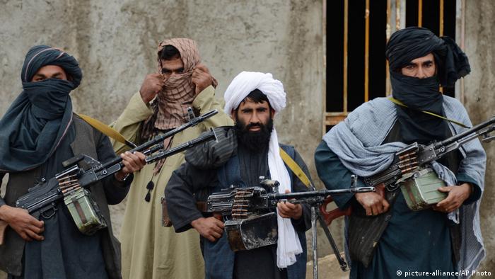 Afghanistan Taliban-Kämpfer in Farah (picture-alliance/AP Photo)