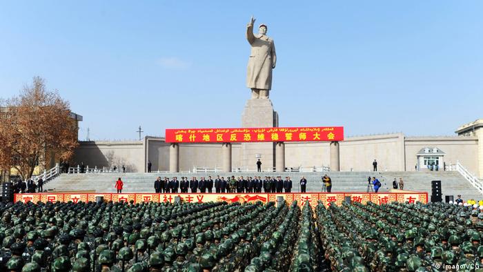 China Kaxgar Versammlung von Anti-Terror-Truppen in XinJiang