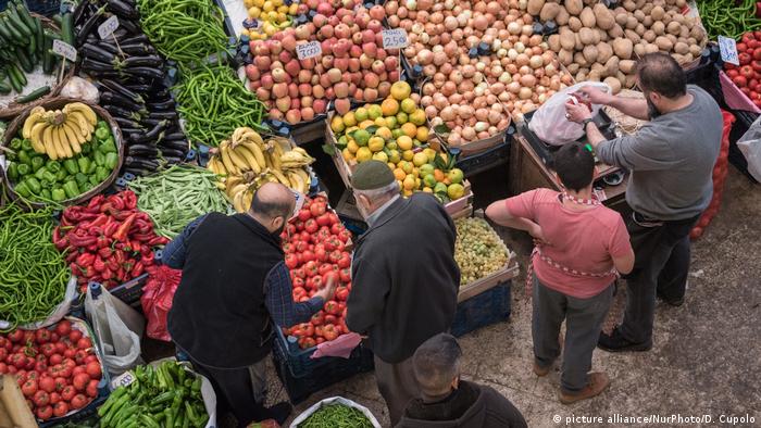 Türkei Lebensmittel - Alltag in Konya (picture alliance/NurPhoto/D. Cupolo)