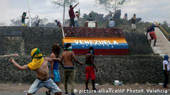 Ιδιαίτερα έκρυθμη η κατάσταση στα σύνορα Βενεζουέλας-Βραζιλίας
