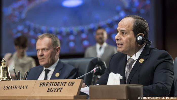Ägypten Gipfel EU und Arabische Liga in Sharm El Sheikh Tusk und al-Sisi (Getty Images/AFP/K. Desouki)