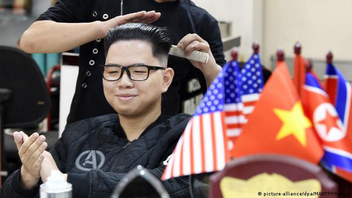 Vietnam - Haarschnitt nach Kim Jong Un (picture-alliance/dpa/MAXPPP/Kyodo)