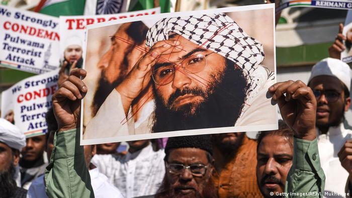 Indien Mumbai Proteste von Muslime gegen radikale Islamisten aus Pakistan (Getty Images/AFP/I. Mukherjee)