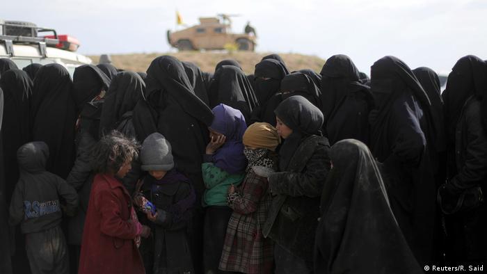 SDG, IŞİD'in son kalesi Bağuz'da Mart'ta kontrolü ele geçirmiş, yüzlerce kadın ve çocuk kamplara alınmıştı.