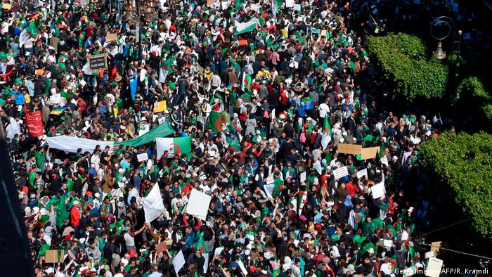 Algerien Algier - First Friday Rally (Getty Images/AFP/R. Kramdi)
